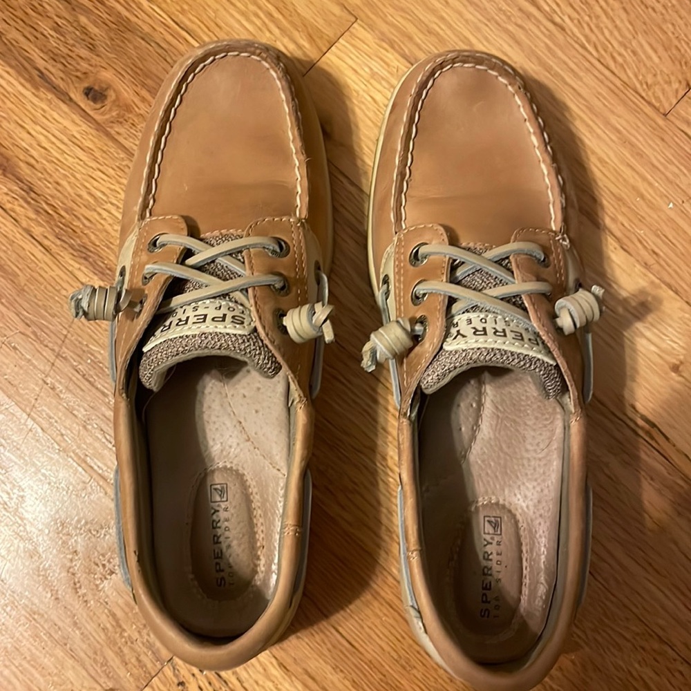 Sperry’s size 7